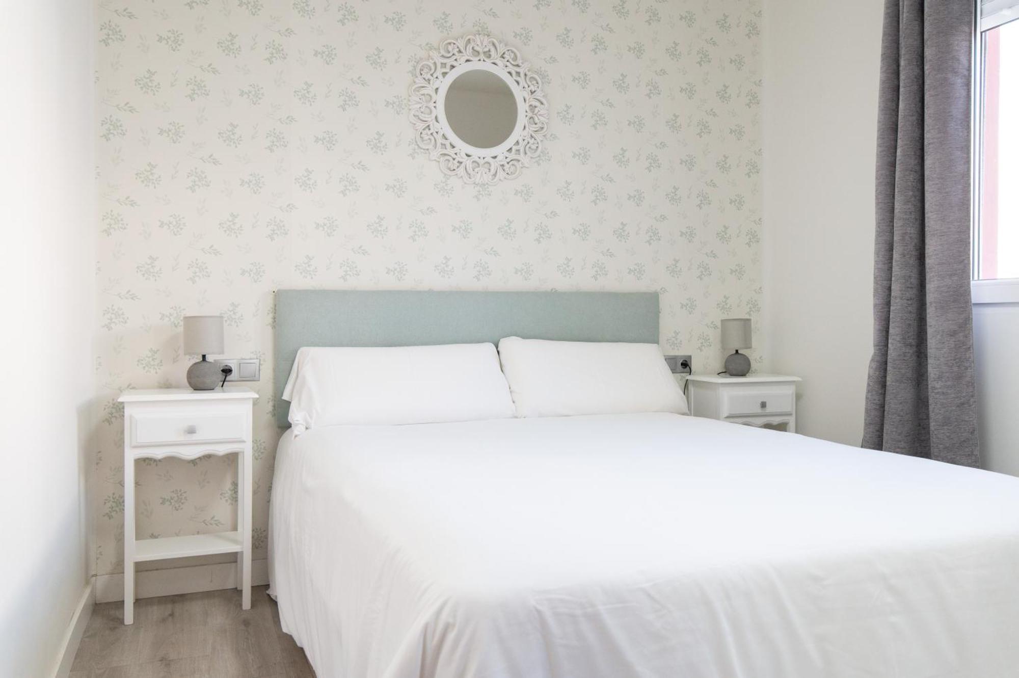 Apartamento Triana Habitame Inmobiliaria Sevilla Buitenkant foto