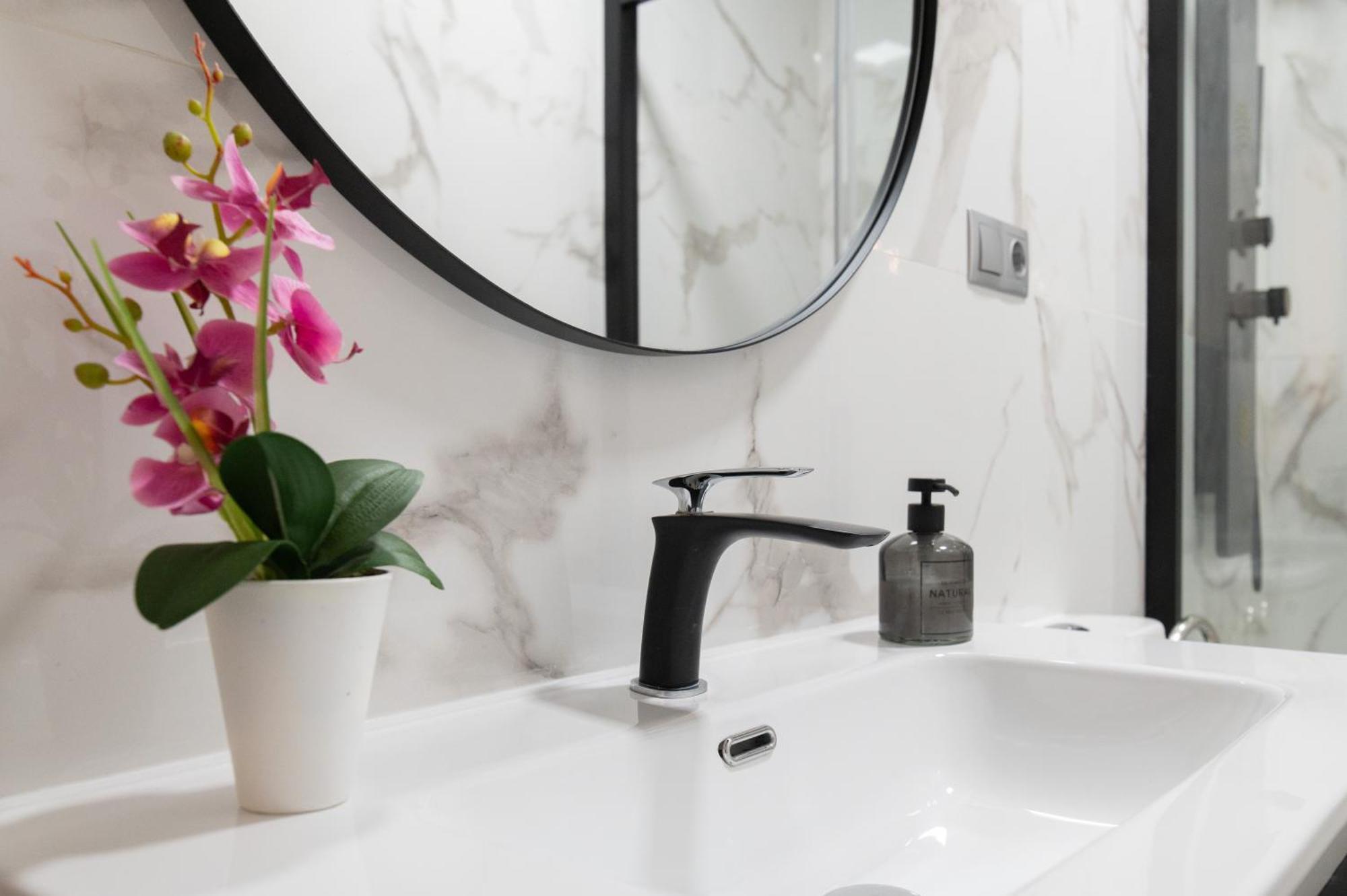 Apartamento Triana Habitame Inmobiliaria Sevilla Buitenkant foto